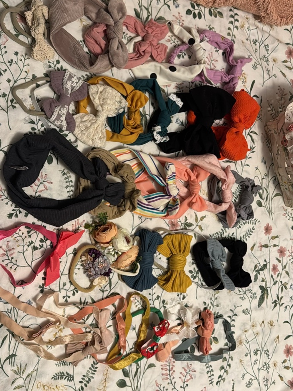 Assorted baby/toddler Hair Bows & Headbands - Multicolor Set